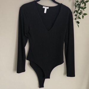 Black v neck bodysuit long sleeve